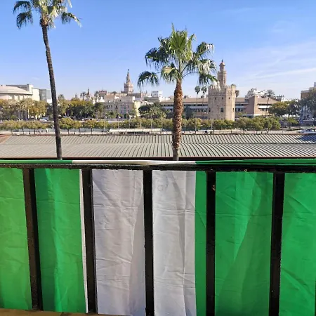 Homestay Betis Del Oro *
